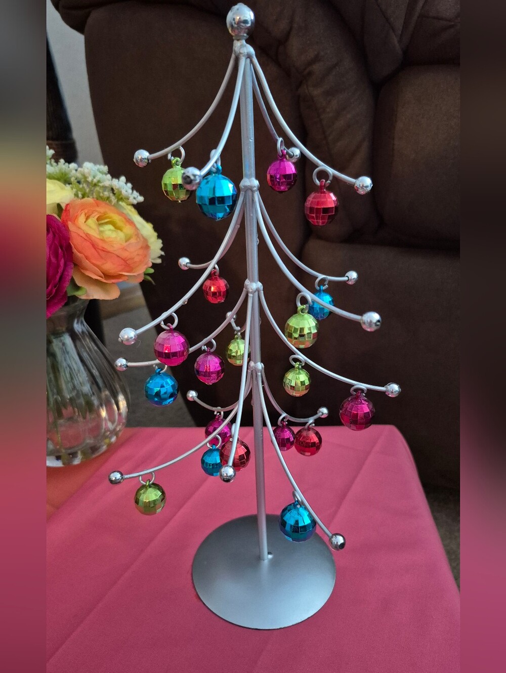 DISCO BALL METAL CHRISTMAS TREE - Picture 3 of 4